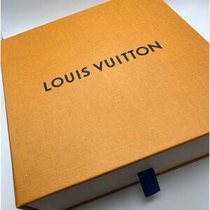 Louis Vuitton Box great condition